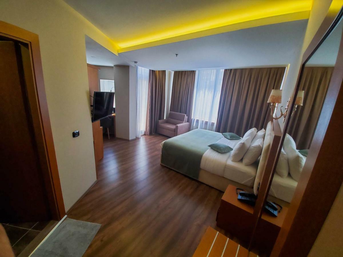 Albanopolis Hotel ติรานา ภายนอก รูปภาพ